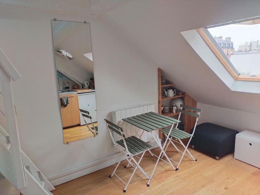 Studio Sous Les Toits Et Mezzanine - Vincennes Esterno foto